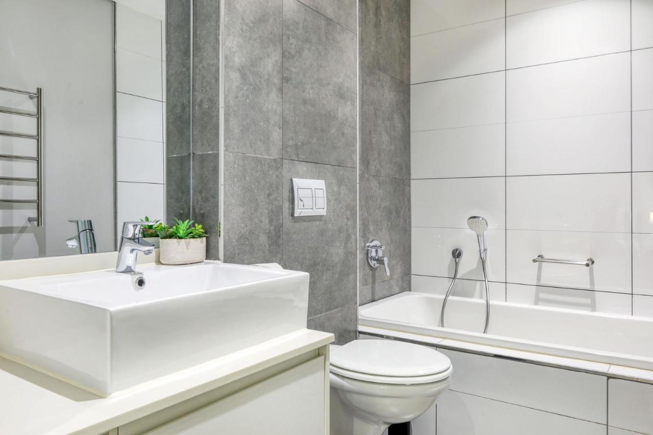 Backup-powered Classic Luxury * Cape Town