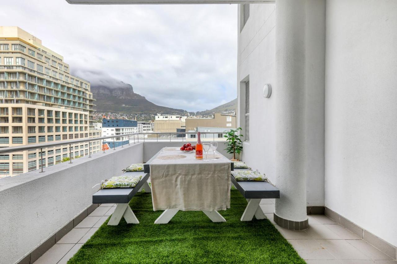 Backup-powered Classic Luxury Apartment